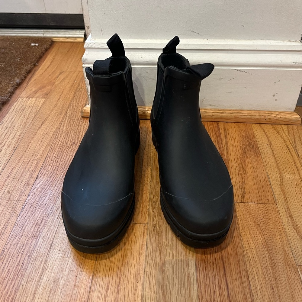 Everlane Black Rain Boot
